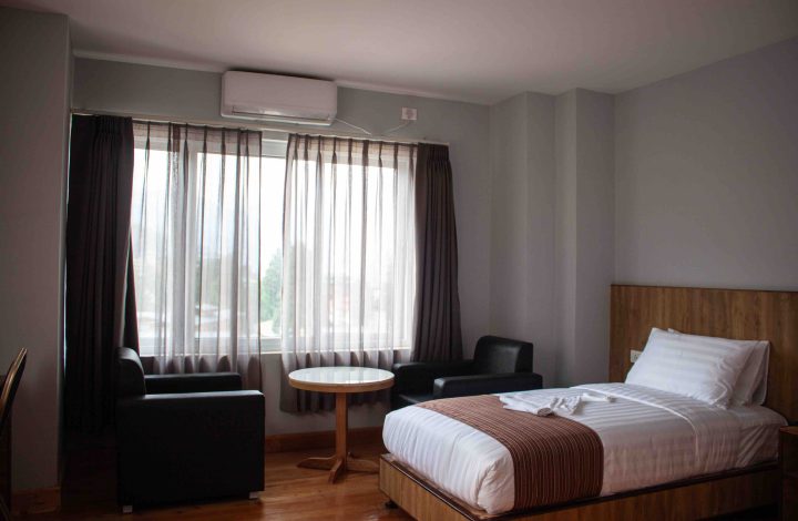 Deluxe Room with Balcony Hotel Bhutan Home Thimphu